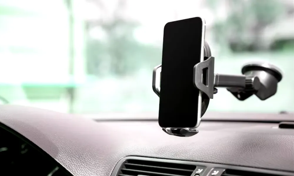 Les supports téléphoniques pour voiture adaptés aux grandes routes : support offrant une rotation 360 degrés